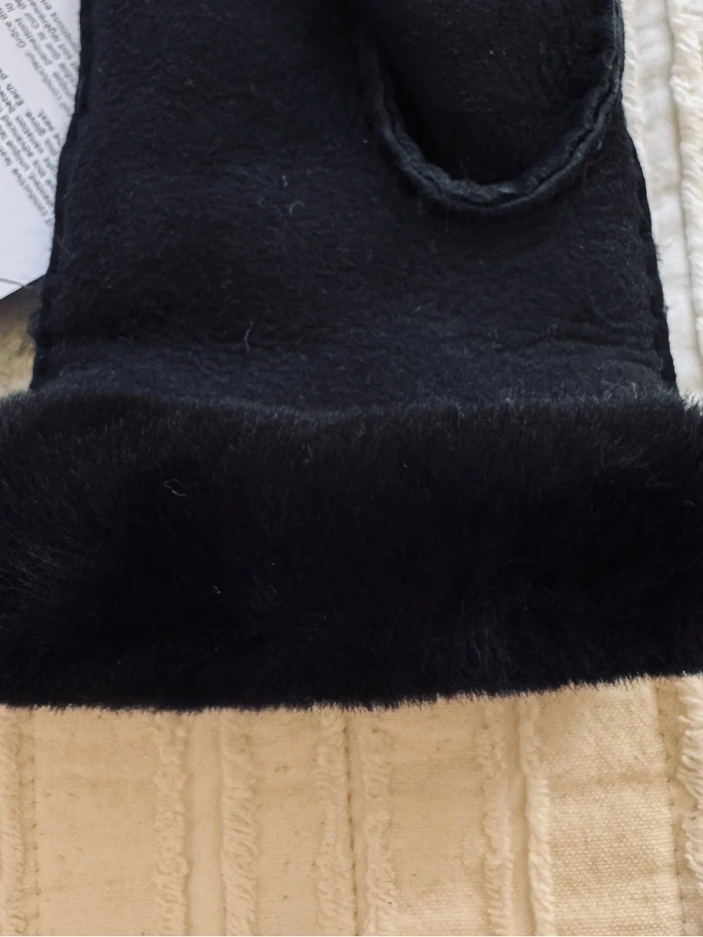 NWT Ugg Womens Seamed Sheepskin Suede Gloves Handsewn, Touchscreen, Black, Small